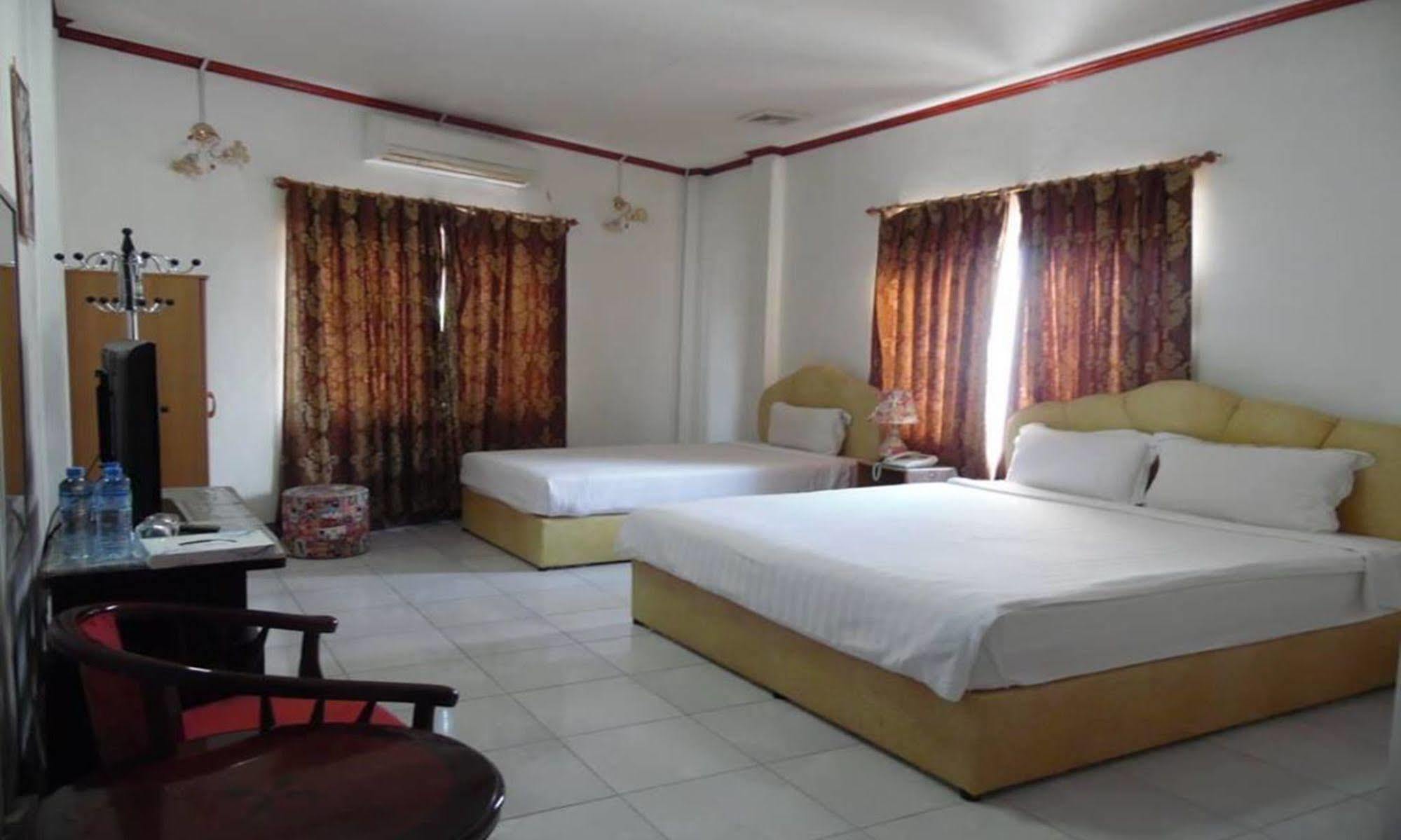ויינטיאן Mekong Sunshine Hotel מראה חיצוני תמונה