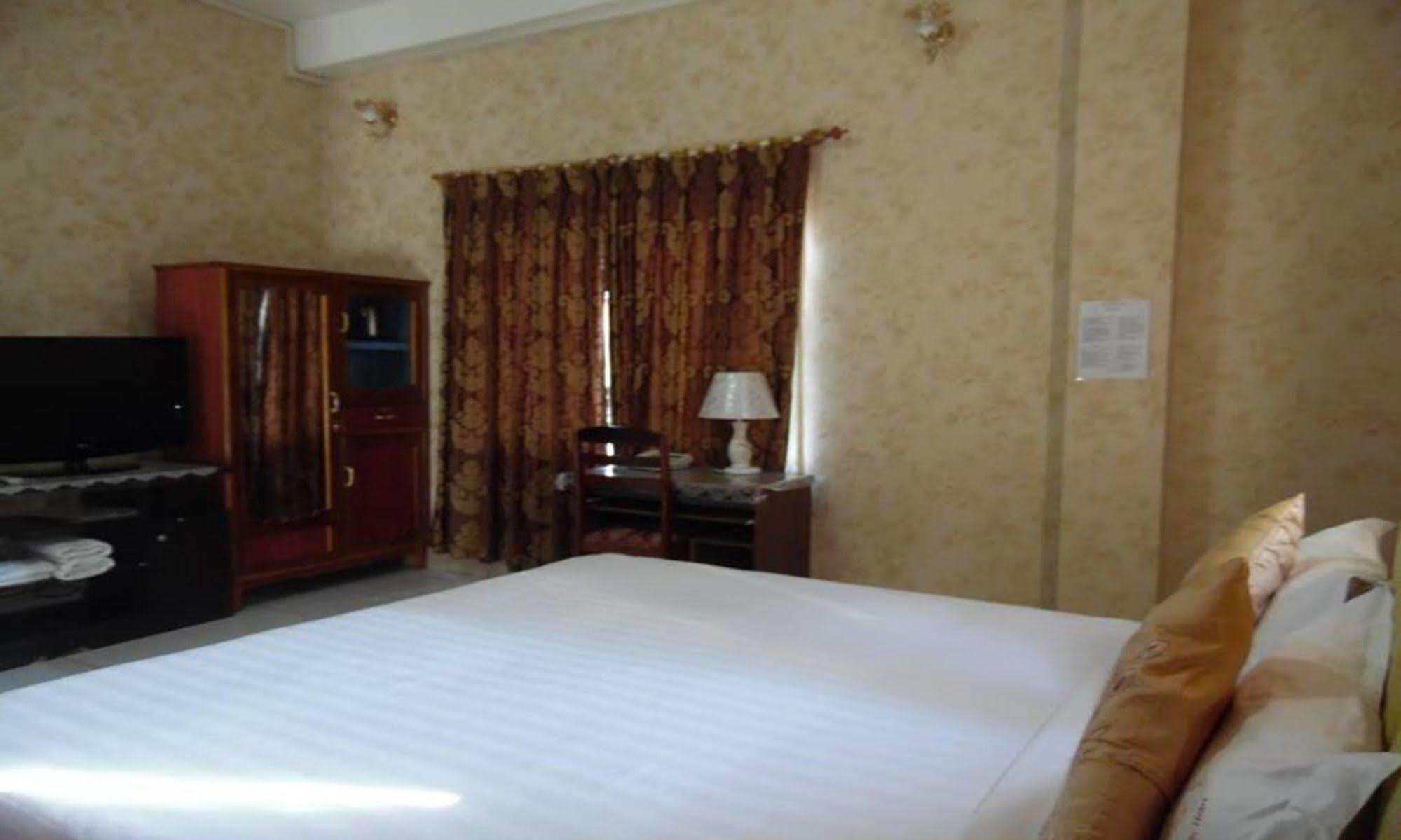 ויינטיאן Mekong Sunshine Hotel מראה חיצוני תמונה