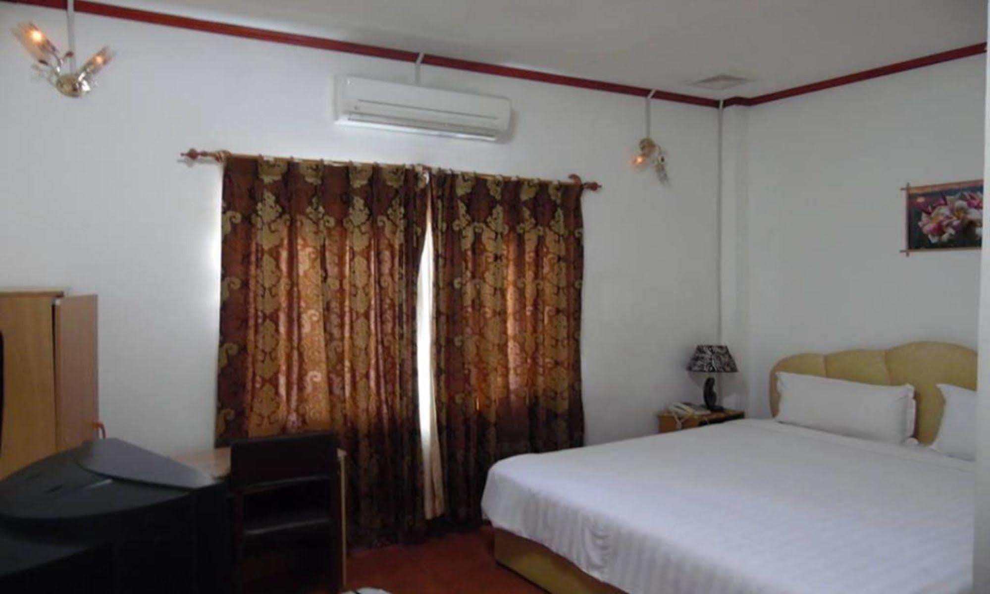 ויינטיאן Mekong Sunshine Hotel מראה חיצוני תמונה