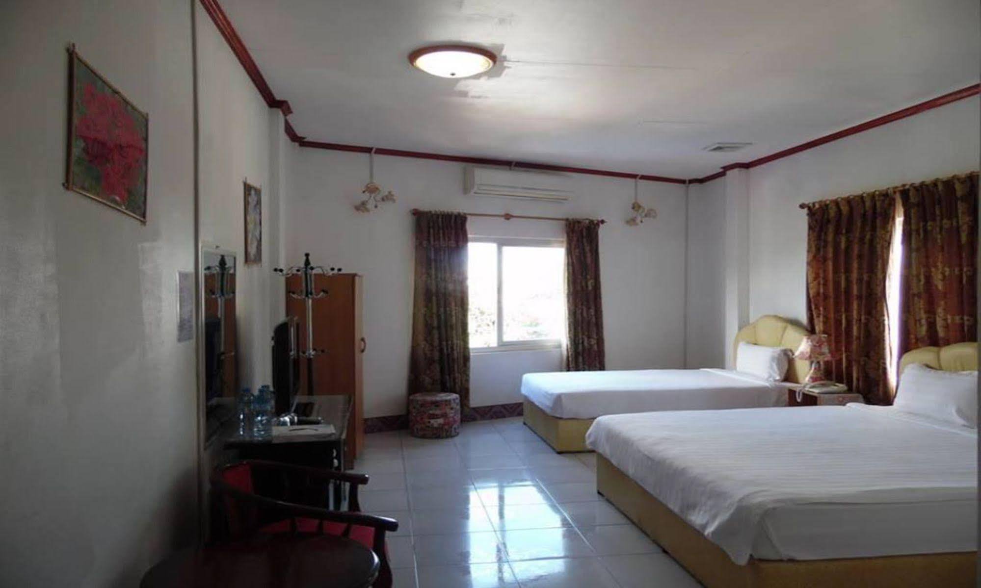 ויינטיאן Mekong Sunshine Hotel מראה חיצוני תמונה