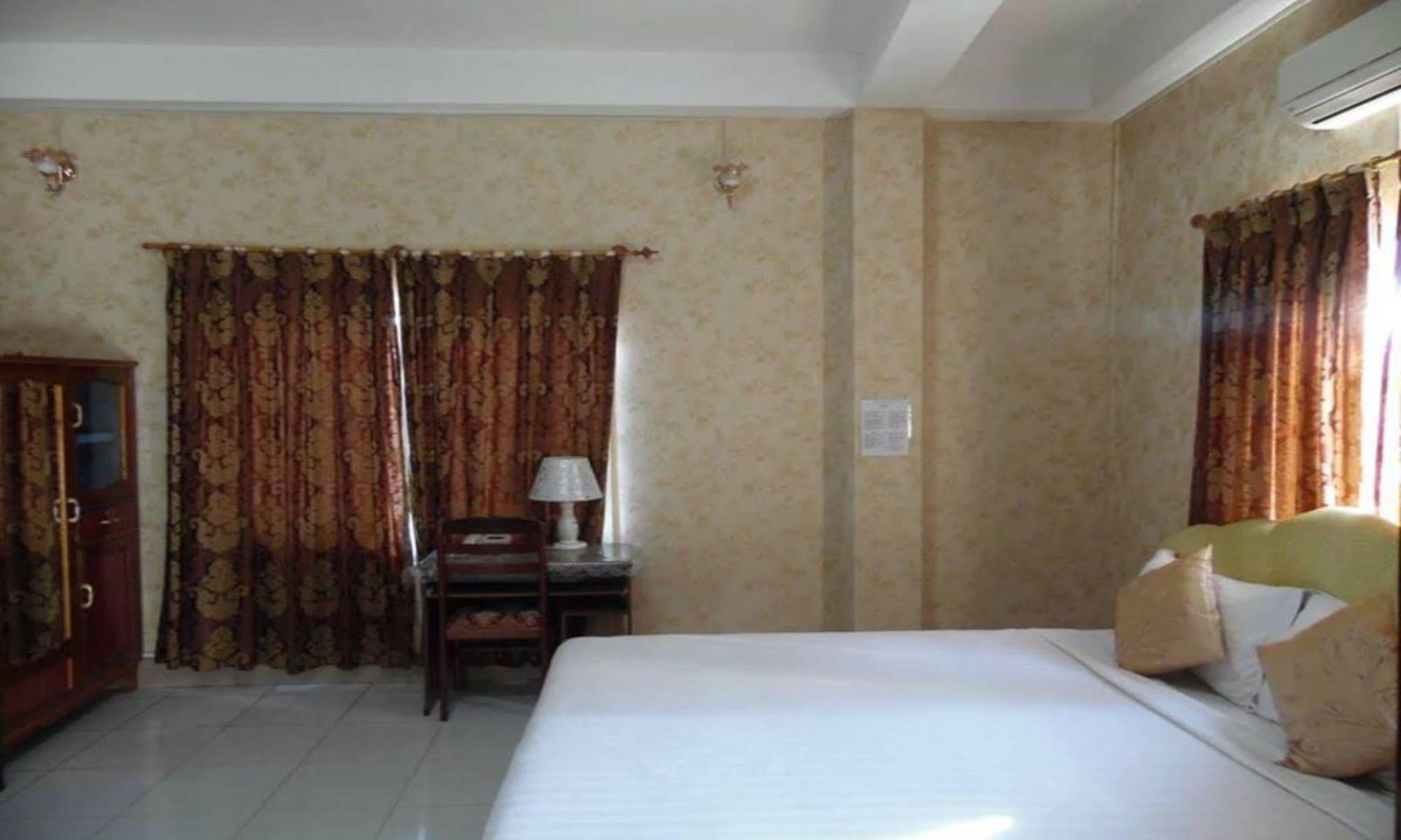 ויינטיאן Mekong Sunshine Hotel מראה חיצוני תמונה