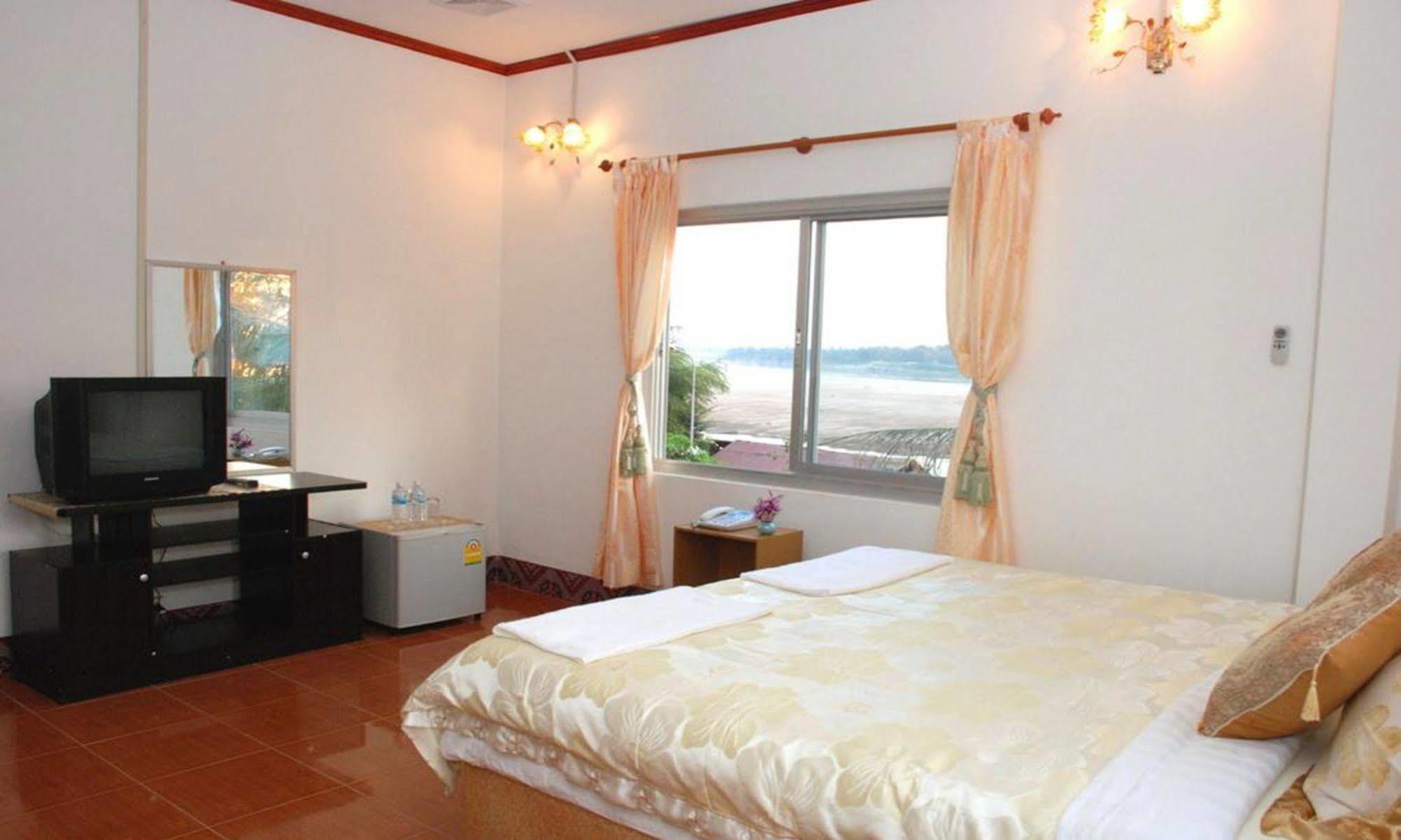 ויינטיאן Mekong Sunshine Hotel מראה חיצוני תמונה