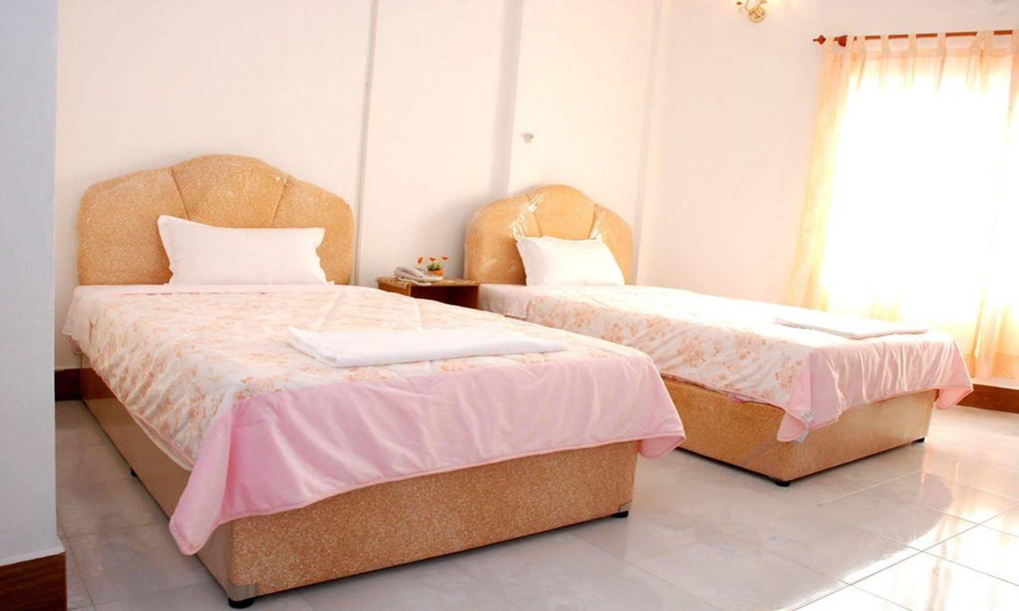 ויינטיאן Mekong Sunshine Hotel מראה חיצוני תמונה