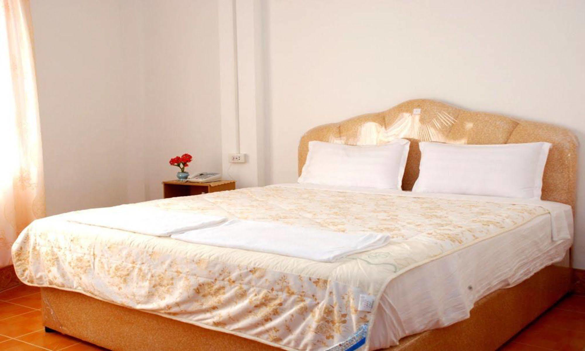 ויינטיאן Mekong Sunshine Hotel מראה חיצוני תמונה